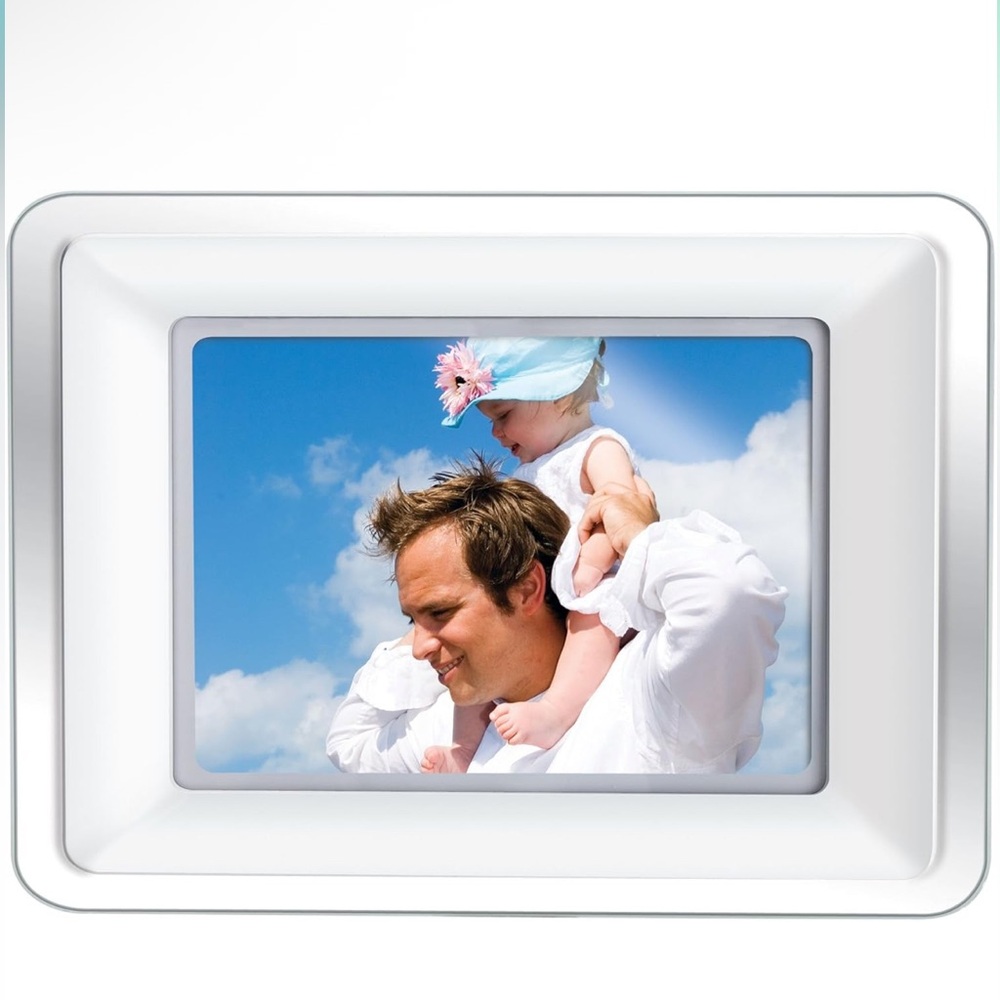 Digital Photo Frame with MP3 Player